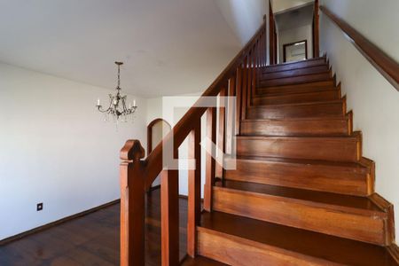 Casa para alugar com 4 quartos, 190m² em Vila Bourbon (sousas), Campinas