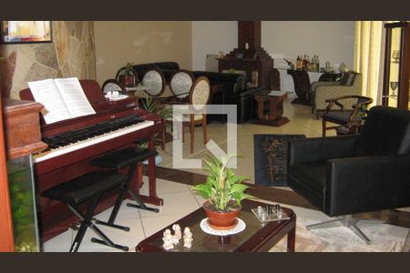 Sala de casa para alugar com 4 quartos, 366m² em Bairro dos Casa, São Bernardo do Campo