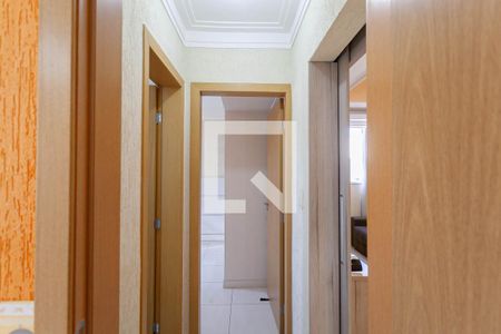 Corredor de apartamento para alugar com 2 quartos, 67m² em Arvoredo Ii, Contagem