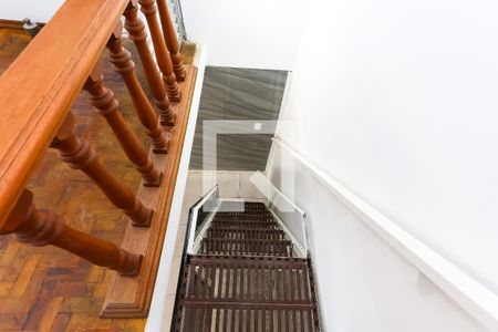 Sala / cozinha escada de casa para alugar com 1 quarto, 48m² em Vila Progredior, São Paulo