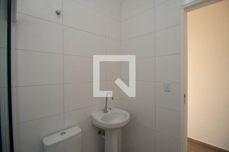 Banheiro  de casa para alugar com 2 quartos, 88m² em Vila Gopouva, Guarulhos