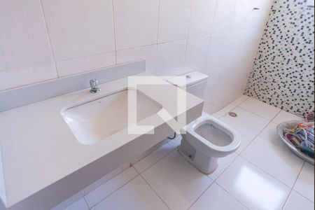 Banheiro  de casa para alugar com 2 quartos, 60m² em Vila Vivaldi, São Bernardo do Campo