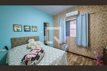 Quarto 1 de casa à venda com 3 quartos, 200m² em Brás de Pina, Rio de Janeiro