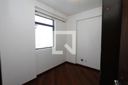 Quarto 1 de apartamento para alugar com 3 quartos, 82m² em Lourdes, Belo Horizonte