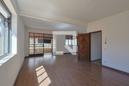 Casa à venda com 4 quartos, 436m² em São Pedro, Belo Horizonte