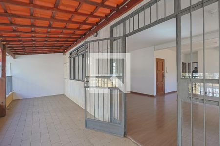 Casa à venda com 4 quartos, 436m² em São Pedro, Belo Horizonte