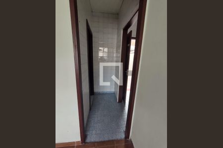 Corredor de casa à venda com 3 quartos, 200m² em Brasilândia, São Paulo