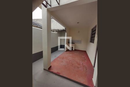Área externa de casa à venda com 3 quartos, 200m² em Brasilândia, São Paulo