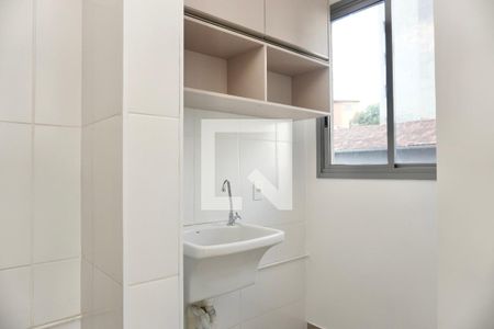 Cozinha e Área de Serviço de apartamento para alugar com 2 quartos, 54m² em Coração Eucarístico, Belo Horizonte