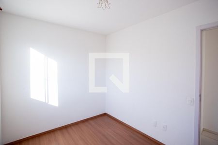 Quarto 2 de apartamento para alugar com 2 quartos, 44m² em Vila Cristina, Contagem