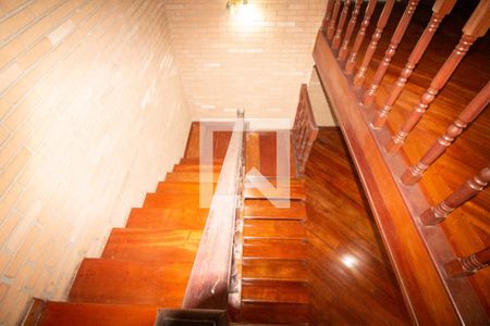 Escada de casa para alugar com 3 quartos, 290m² em Brooklin, São Paulo