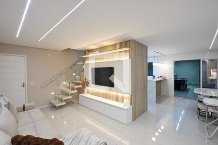 Casa para alugar com 3 quartos, 160m² em Jardim Wanda, Taboão da Serra
