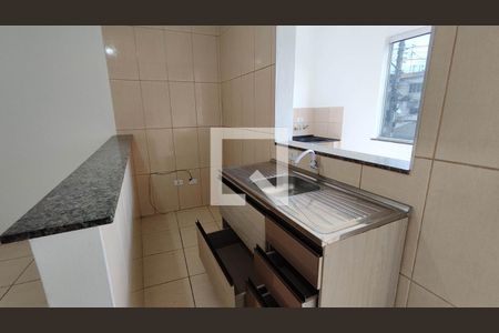 Sala / Cozinha de apartamento para alugar com 1 quarto, 45m² em Vila Santa Margarida, Ferraz de Vasconcelos