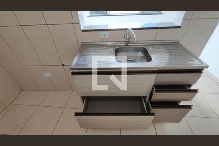 Sala / Cozinha de apartamento para alugar com 1 quarto, 45m² em Vila Santa Margarida, Ferraz de Vasconcelos
