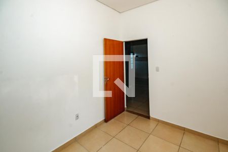 Quarto 1 de casa para alugar com 2 quartos, 60m² em Conjunto California, Belo Horizonte