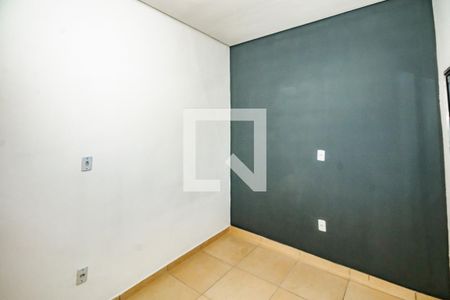 Quarto 2 de casa para alugar com 2 quartos, 60m² em Conjunto California, Belo Horizonte