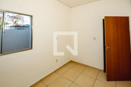 Quarto 2 de casa para alugar com 2 quartos, 60m² em Conjunto California, Belo Horizonte