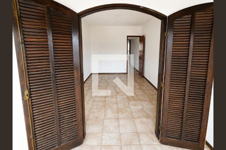 Quarto de casa à venda com 2 quartos, 113m² em Vila Clarice, São Paulo