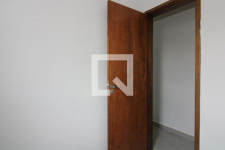 quarto 1 de apartamento para alugar com 2 quartos, 45m² em Vila Nhocuné, São Paulo