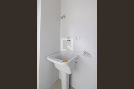 Cozinha e Área de Serviço de apartamento para alugar com 2 quartos, 40m² em Vila Jacuí, São Paulo