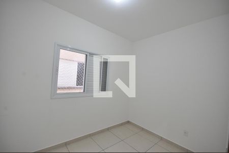 Quarto 1 de apartamento para alugar com 2 quartos, 45m² em Vila Albertina, São Paulo