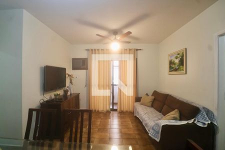 Sala de apartamento para alugar com 2 quartos, 60m² em Jardim Las Palmas, Guarujá