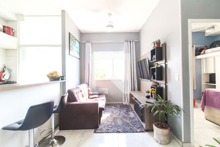 Sala de apartamento à venda com 2 quartos, 48m² em Vila Carmosina, São Paulo