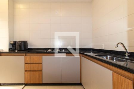 Cozinha de apartamento à venda com 1 quarto, 65m² em Palmeiras, Belo Horizonte