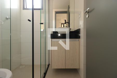 Banheiro de kitnet/studio para alugar com 1 quarto, 23m² em Vila Sao Pedro, Santo André