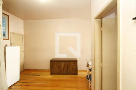 Sala de kitnet/studio para alugar com 1 quarto, 47m² em Centro, Belo Horizonte
