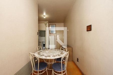 Sala de kitnet/studio para alugar com 1 quarto, 47m² em Centro, Belo Horizonte