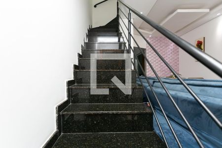 Escada  de casa de condomínio à venda com 2 quartos, 76m² em Parada Xv de Novembro, São Paulo