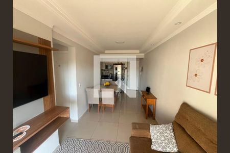 Sala de apartamento para alugar com 2 quartos, 50m² em Jardim Elizabete, Embu das Artes