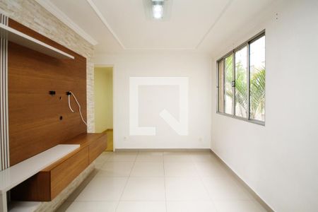 Sala de apartamento para alugar com 2 quartos, 55m² em Jardim Santa Izabel, Cotia
