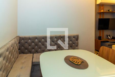Sala de apartamento para alugar com 2 quartos, 90m² em Jardim Santo Antoninho, São Paulo