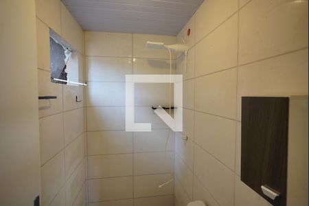 Banheiro de kitnet/studio para alugar com 1 quarto, 25m² em Serraria, São José