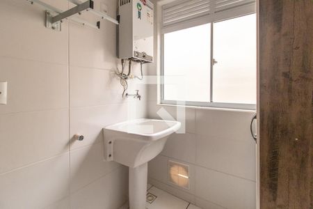 Cozinha/Área de serviço de apartamento para alugar com 2 quartos, 58m² em Xaxim, Curitiba