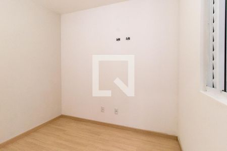 Quarto 1 de apartamento para alugar com 2 quartos, 58m² em Xaxim, Curitiba