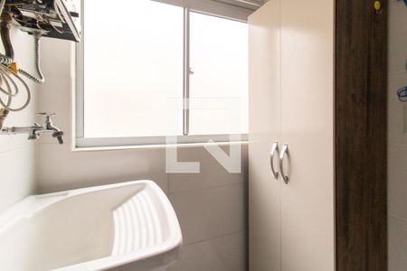 Cozinha/Área de serviço de apartamento para alugar com 2 quartos, 58m² em Xaxim, Curitiba