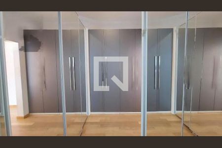 Casa à venda com 5 quartos, 985m² em Centro Comercial Jubran, Barueri