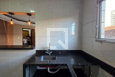 Cozinha de apartamento para alugar com 1 quarto, 35m² em Vila Tupi, Praia Grande