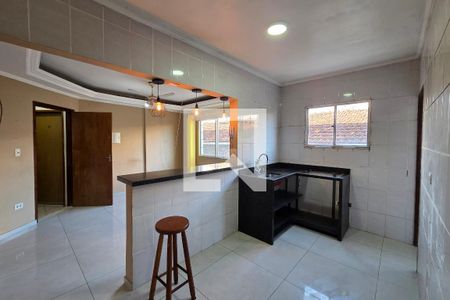 Cozinha de apartamento para alugar com 1 quarto, 35m² em Vila Tupi, Praia Grande
