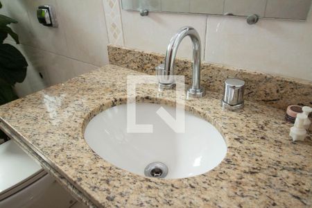Banheiro da Suíte 1 de casa para alugar com 2 quartos, 75m² em Jardim Felicidade (zona Norte), São Paulo