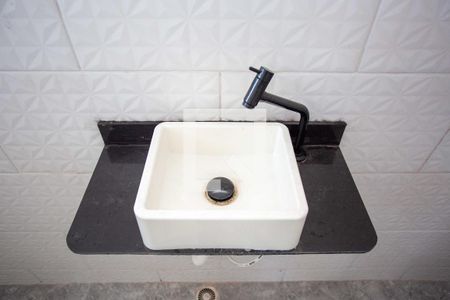 Banheiro de casa para alugar com 1 quarto, 40m² em Cidade Júlia, São Paulo