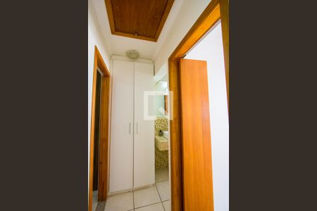 Corredor de casa para alugar com 2 quartos, 75m² em Vila Homero Thon, Santo André