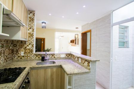 Cozinha de casa para alugar com 2 quartos, 75m² em Vila Homero Thon, Santo André