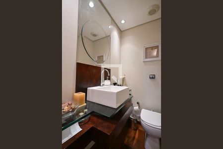 Lavabo de casa de condomínio à venda com 4 quartos, 310m² em Fazenda Morumbi, São Paulo