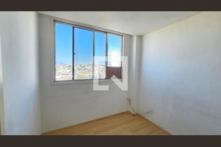 Quarto 1 de apartamento para alugar com 2 quartos, 65m² em Centro, Nilópolis