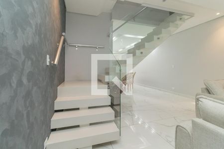 Sala de casa à venda com 4 quartos, 125m² em Jardim Sonia Maria, São Paulo