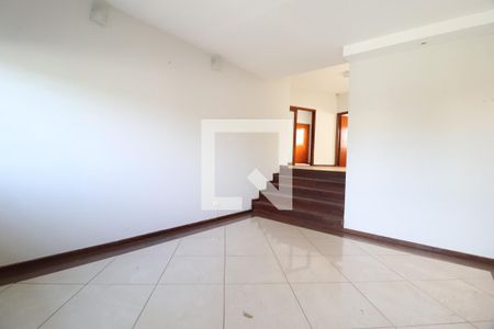 Sala de casa para alugar com 5 quartos, 270m² em Vigilato Pereira, Uberlândia